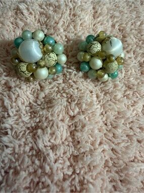 Vintage Japan Cluster Bead Dome clip on Earrings in Mint and Cream